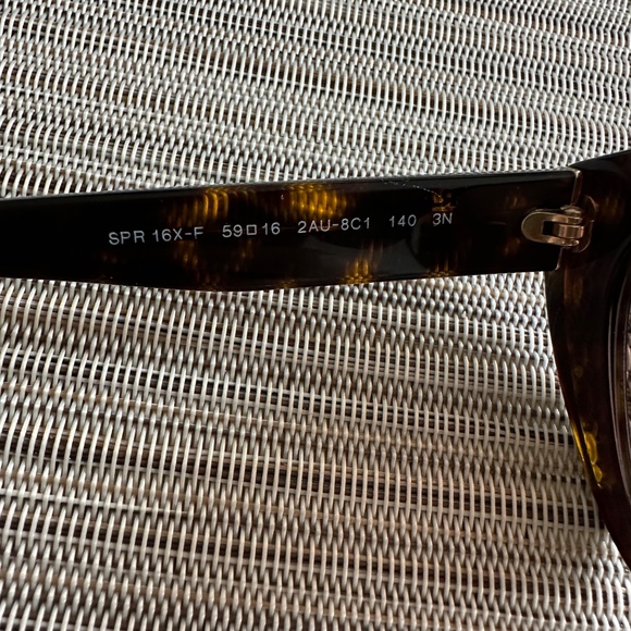 Prada sunglasses - Picture 3 of 11